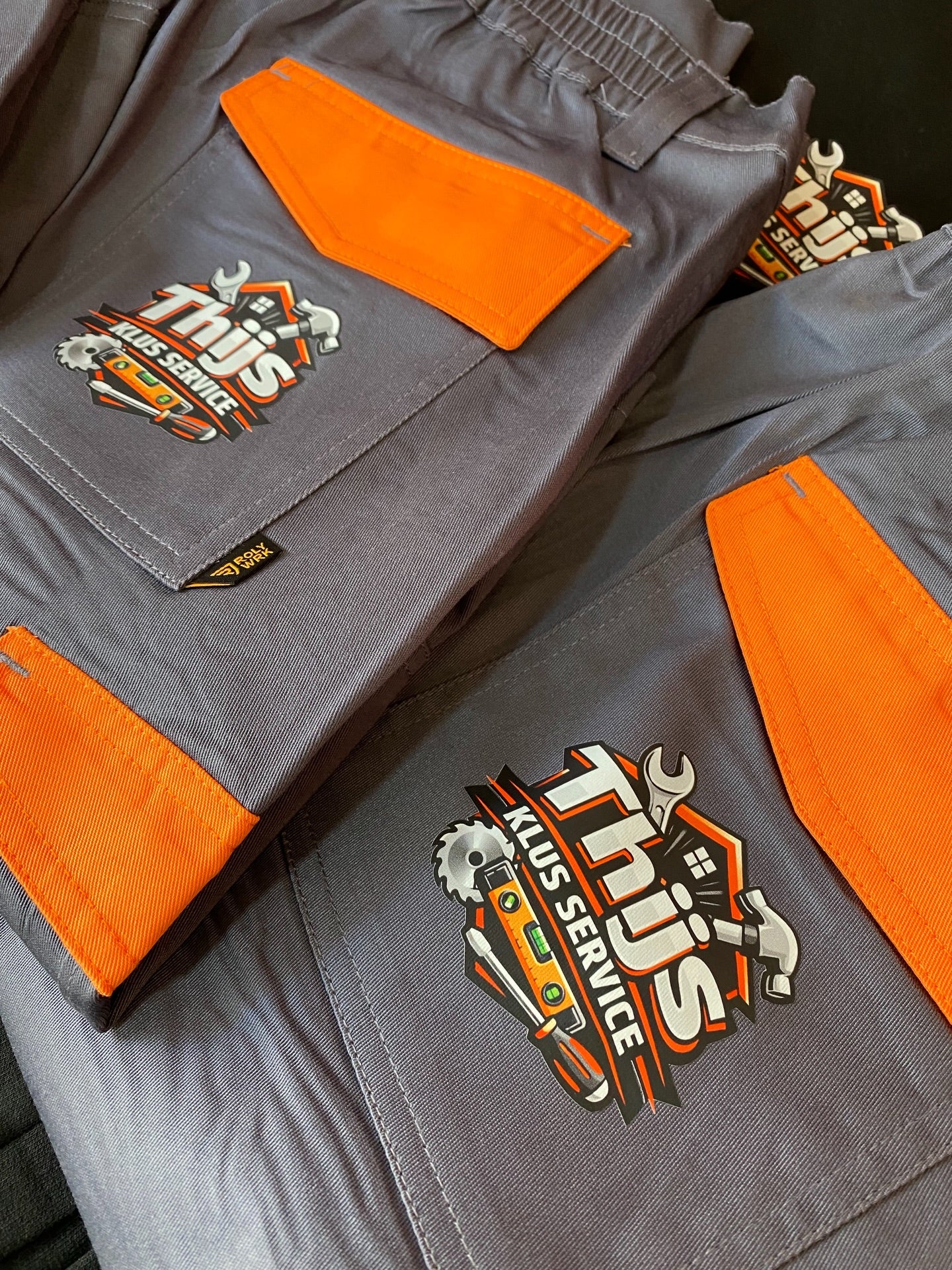 T-shirts, hoodies en polo's professioneel laten bedrukken met logo